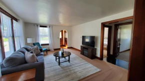 Fully Furnished 2 Bed / 1 Bath - Downtown Appleton